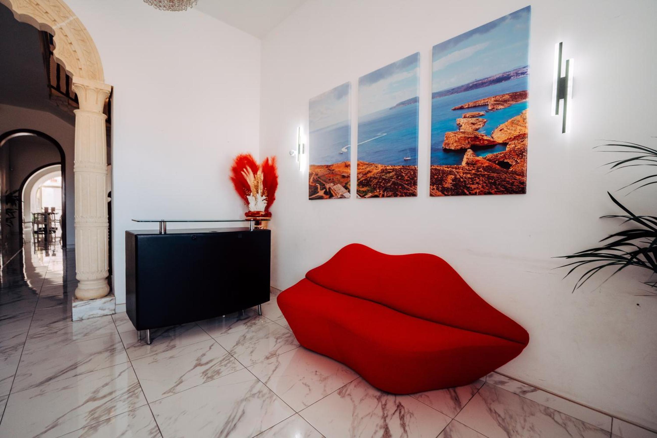 Basic Dreibettzimmer in der Unterkunft Rapture Gozo